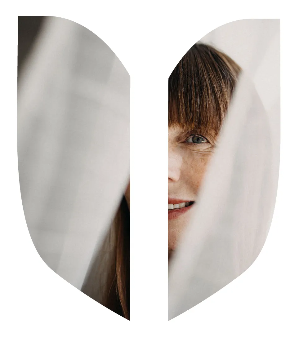 Künstlerisches Logo-Portrait von Seelenbalm – Licht, Präsenz und sanfte Offenheit